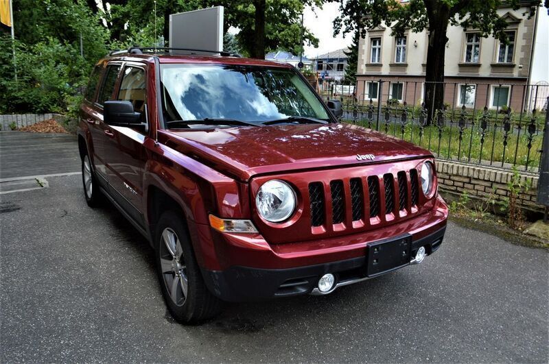 Rot Gebraucht 2017 Jeep Patriot SUV | 14.000 € (Guter Preis) - Bild 1/4