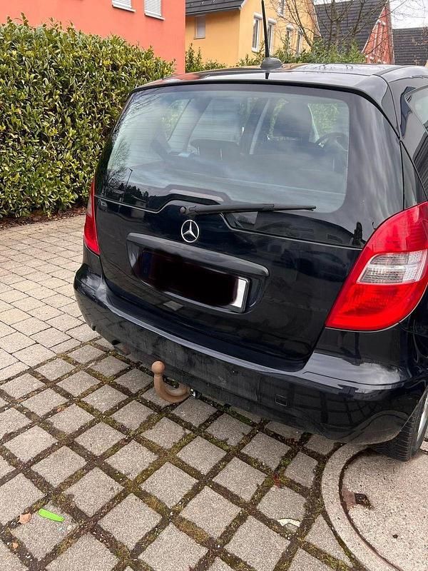 Gebraucht Mercedes A180 109 PS (80 kW) 2011 Schwarz Kombi