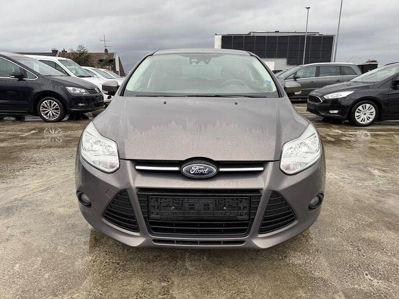 Gebraucht Ford Focus 101 PS (74 kW) 2012 Braun Kombi