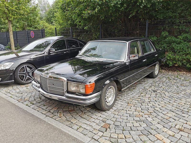 Schwarz Gebraucht 1980 Mercedes 450 Limousine | 22.999 € - Bild 1/4