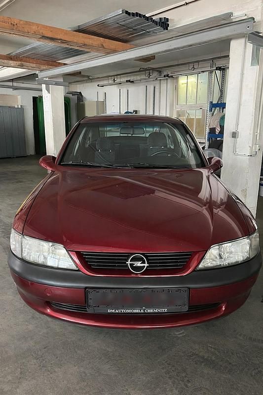Gebraucht Opel Vectra 75 PS (55 kW) 1996 Rot Limousine