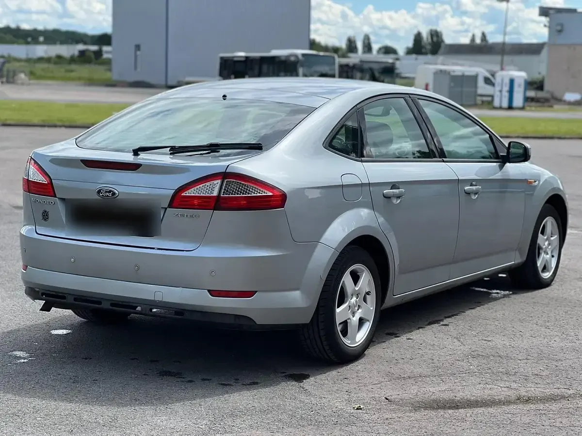 Gebraucht Ford Mondeo 125 PS (91 kW) 2008 Grau Limousine