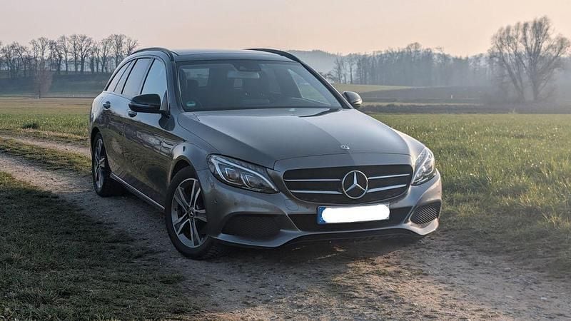 Gebraucht Mercedes C220 170 PS (125 kW) 2018 Grau Limousine