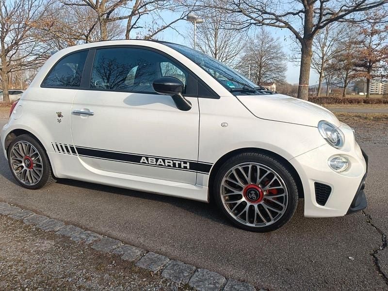 Weiß Gebraucht 2017 Abarth 595 Kleinwagen | 11.900 € (Fairer Preis) - Bild 1/4
