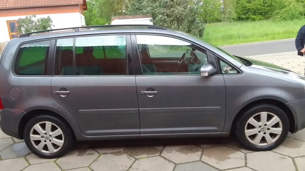 Gebraucht VW Touran 105 PS (77 kW) 2005 Grau Van / Kleinbus
