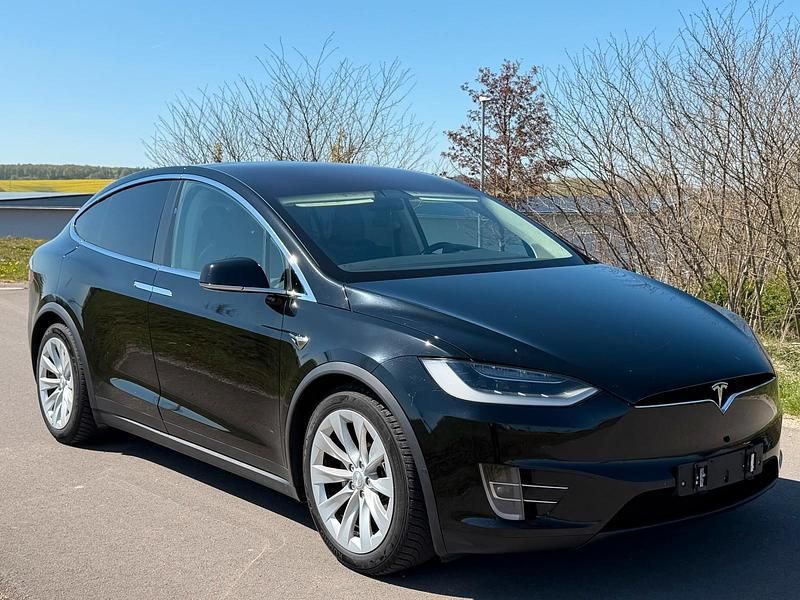 Second-hand Tesla Model X 306 kW (417 CP) 2017 Negru SUV