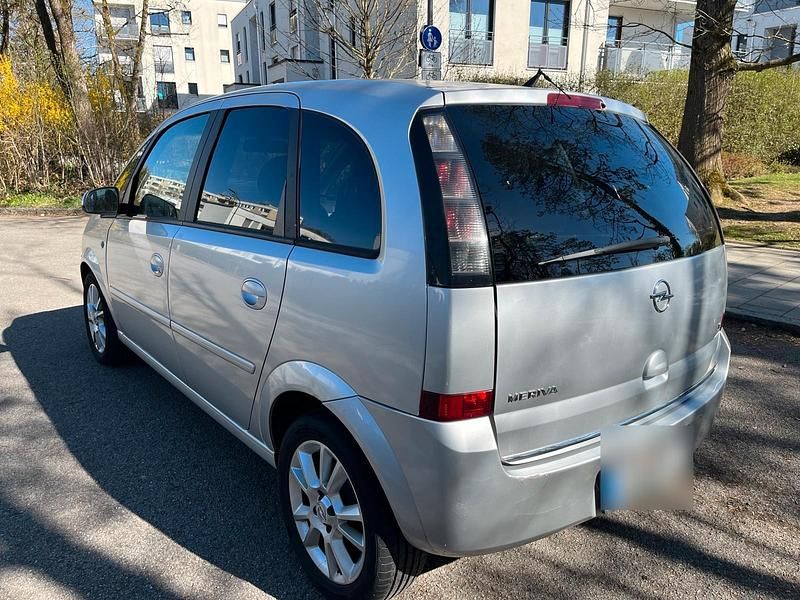 Gebraucht Opel Meriva 105 PS (77 kW) 2007 Silber Van / Kleinbus
