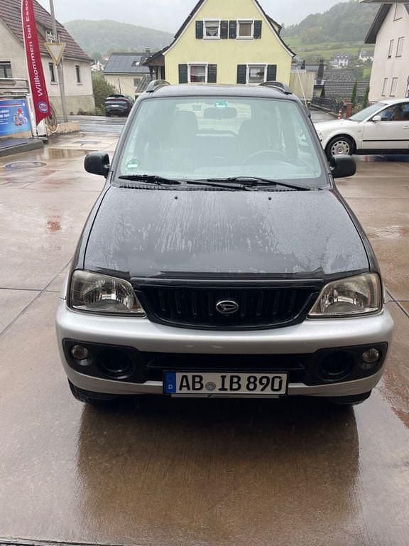 Schwarz Gebraucht 2000 Daihatsu Terios SUV | 2.700 € (Etwas zu teuer) - Bild 1/4
