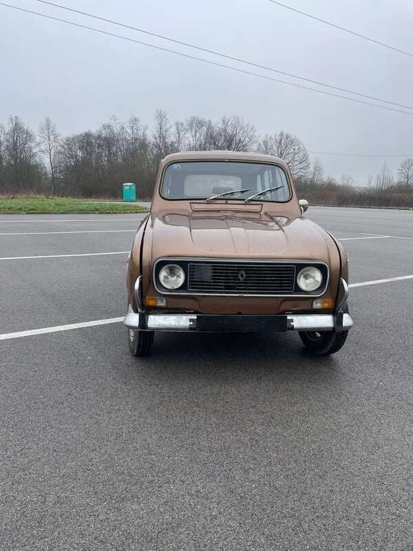 Braun Gebraucht 1977 Renault R4 Limousine | 6.500 € - Bild 1/4