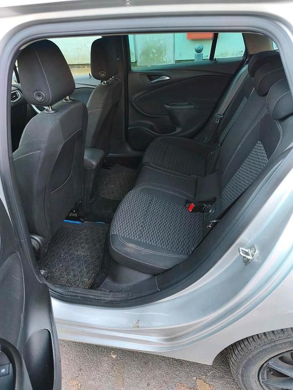 Gebraucht Opel Astra 136 PS (100 kW) 2017 Silber Kombi