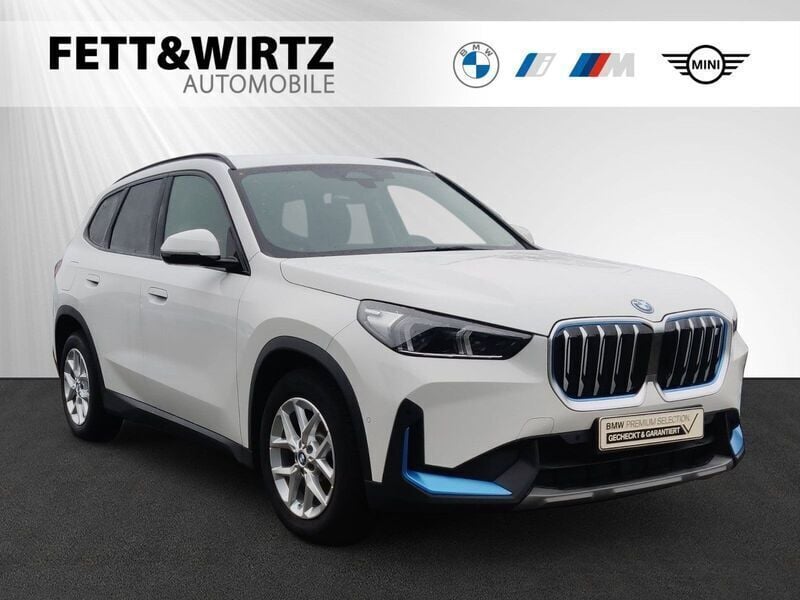 Andere Gebraucht 2023 BMW iX1 Shadowline SUV | 33.900 € - Bild 1/3
