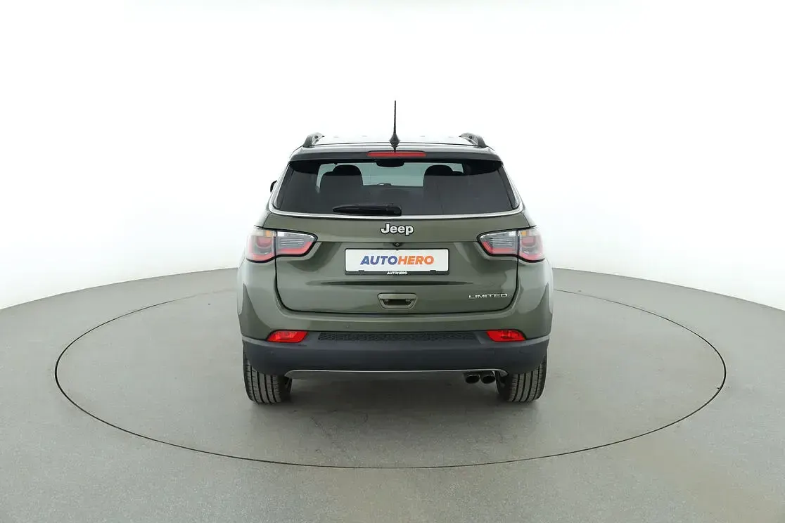 Gebraucht Jeep Compass Limited 140 PS (102 kW) 2018 Grün SUV