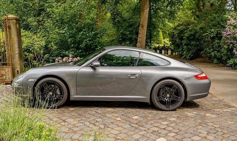 Grau Gebraucht 2004 Porsche 911 Carrera Coupé | 36.950 € (Superpreis) - Bild 1/4