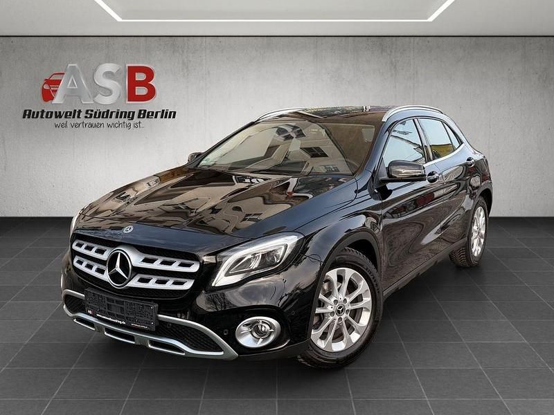 Gebraucht Mercedes GLA180 122 PS (89 kW) 2017 Schwarz SUV