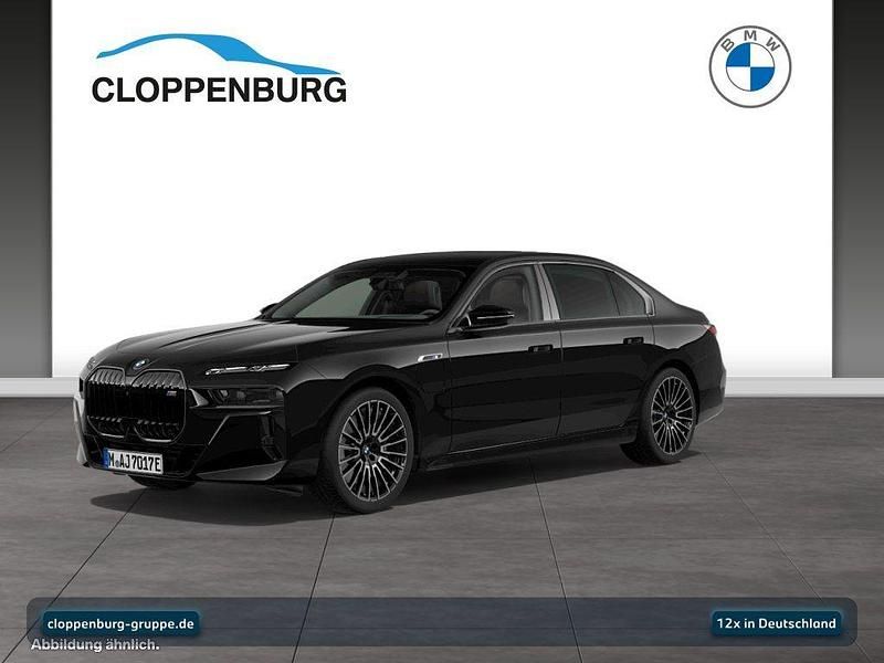 Gebraucht BMW M760e Performance 571 PS (419 kW) 2025 Schwarz Limousine