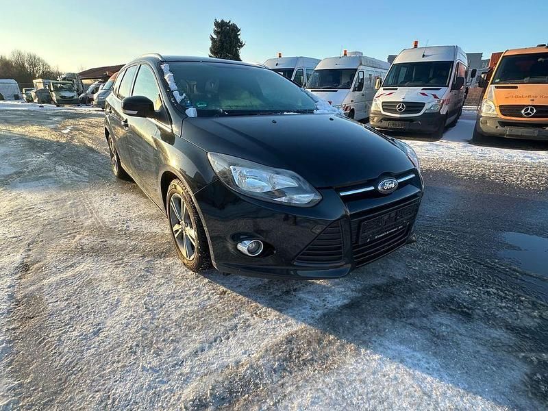 Gebraucht Ford Focus Champions Edition 116 PS (85 kW) 2012 Schwarz Limousine