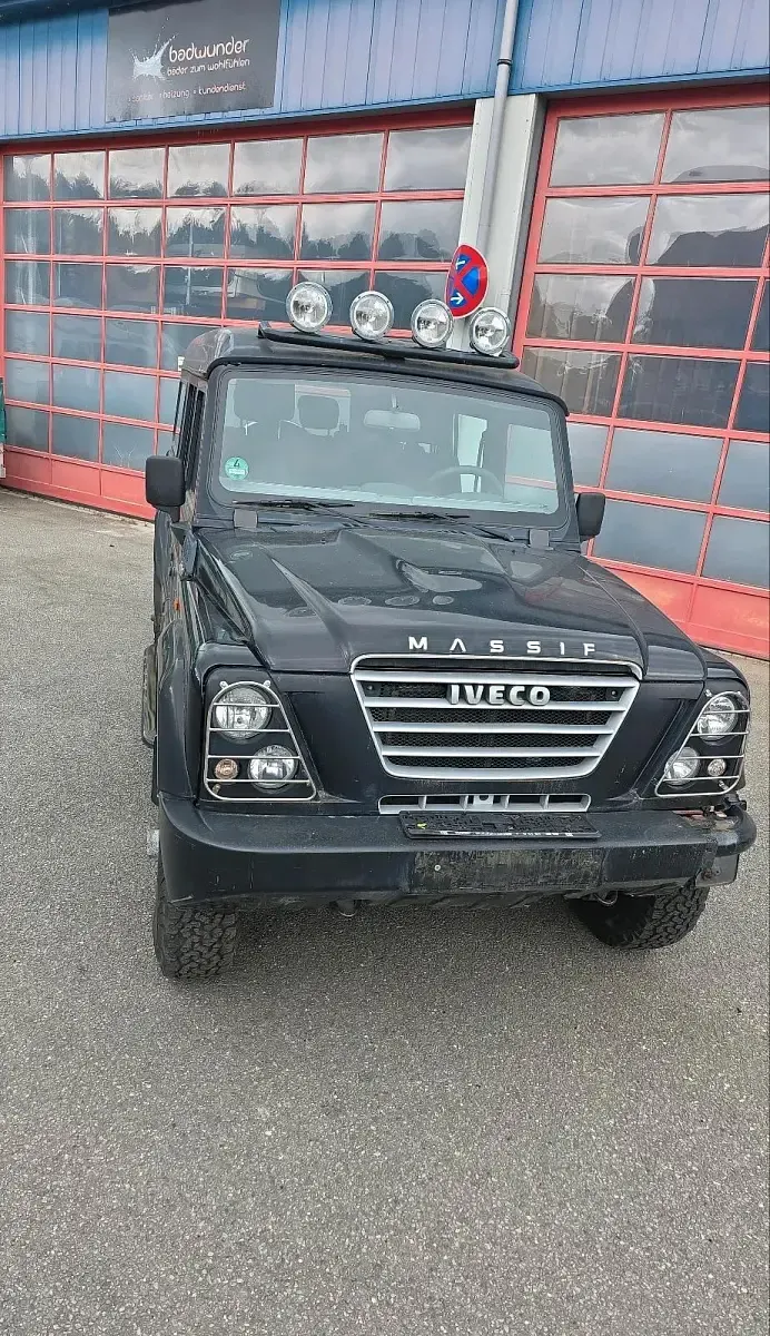 Gebraucht Iveco Massif 145 PS (106 kW) 2011 Schwarz SUV