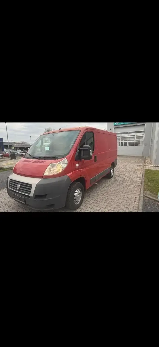 Gebraucht Fiat Ducato 100 PS (73 kW) 2012 Rot Van