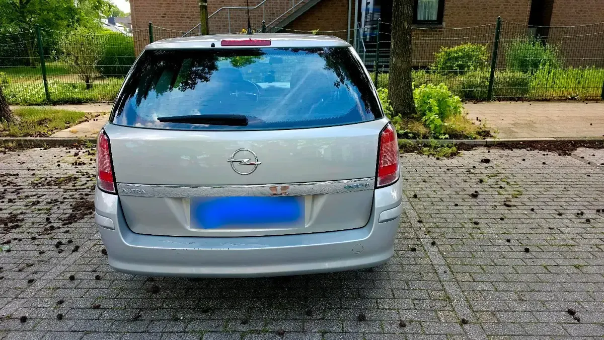 Gebraucht Opel Astra 90 PS (66 kW) 2010 Kombi