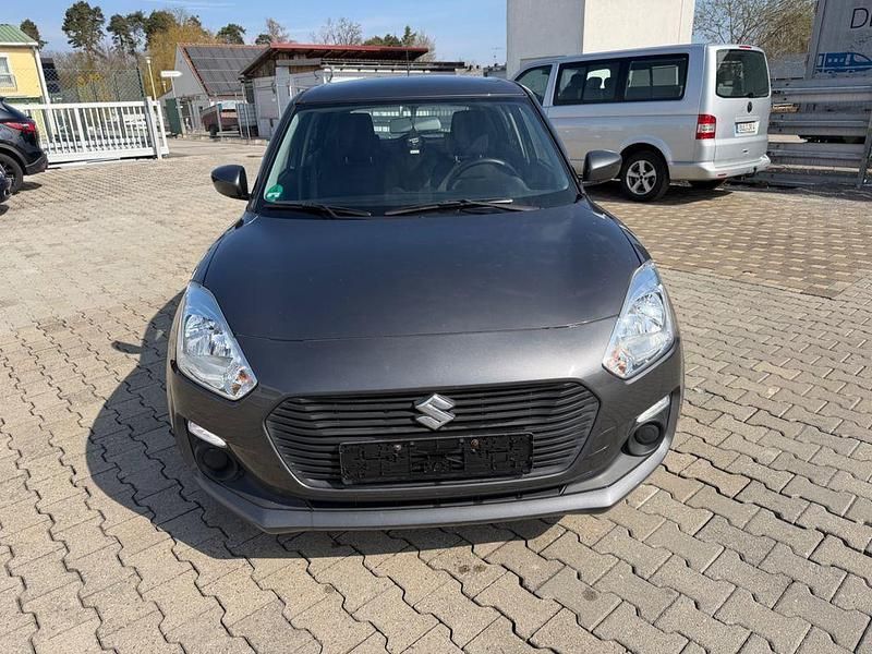 Gebraucht Suzuki Swift Comfort 90 PS (66 kW) 2020 Grau Kleinwagen