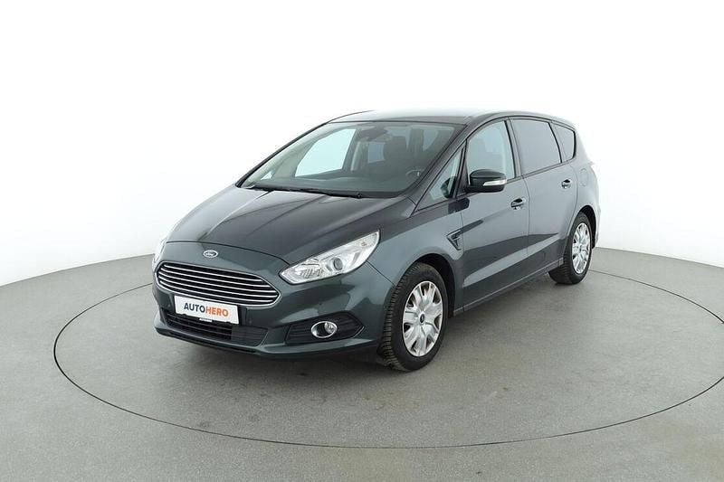 Grün Gebraucht 2015 Ford S-MAX Trend Van / Kleinbus | 13.220 € (Fairer Preis) - Bild 1/3