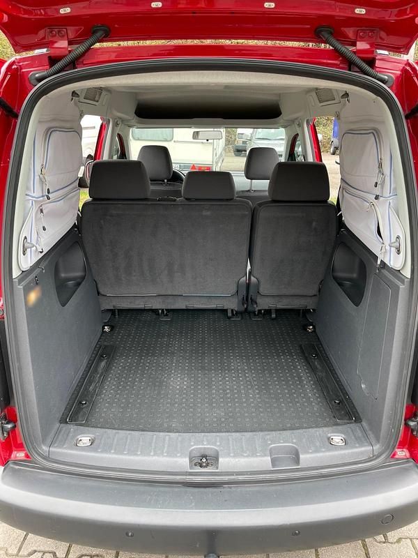 Gebraucht VW Caddy 105 PS (77 kW) 2014 Rot Van / Kleinbus