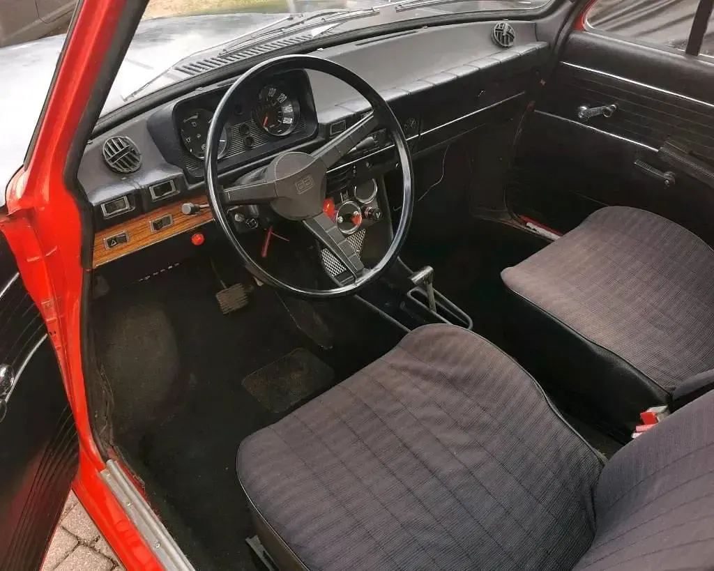 Gebraucht Daf 66 57 PS (41 kW) 1974 Rot Limousine