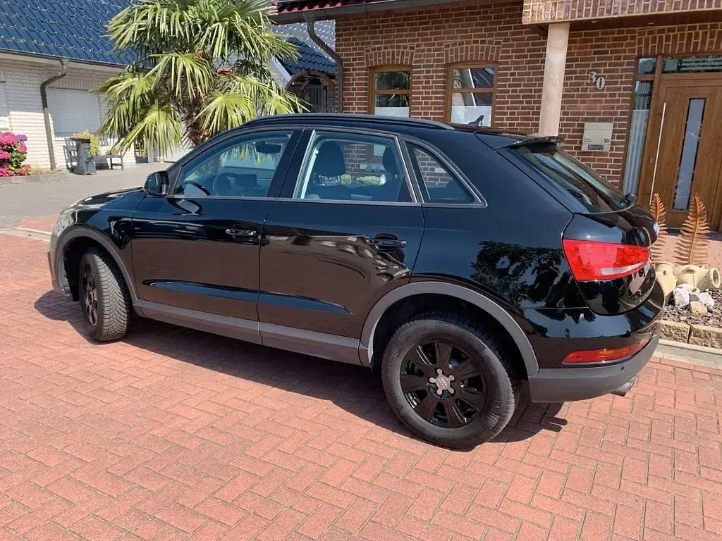 Gebraucht Audi Q3 Comfort 150 PS (110 kW) 2017 Schwarz SUV