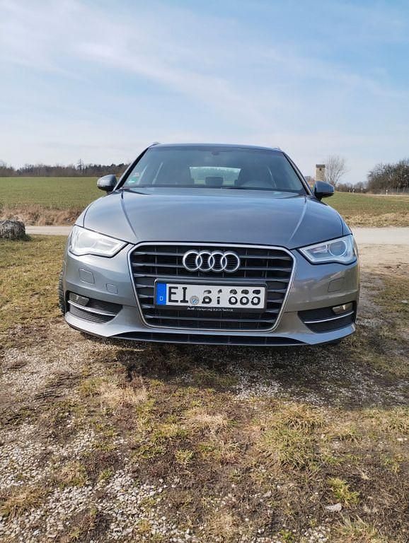 Gebraucht Audi A3 Ambition 125 PS (91 kW) 2015 Grau Limousine