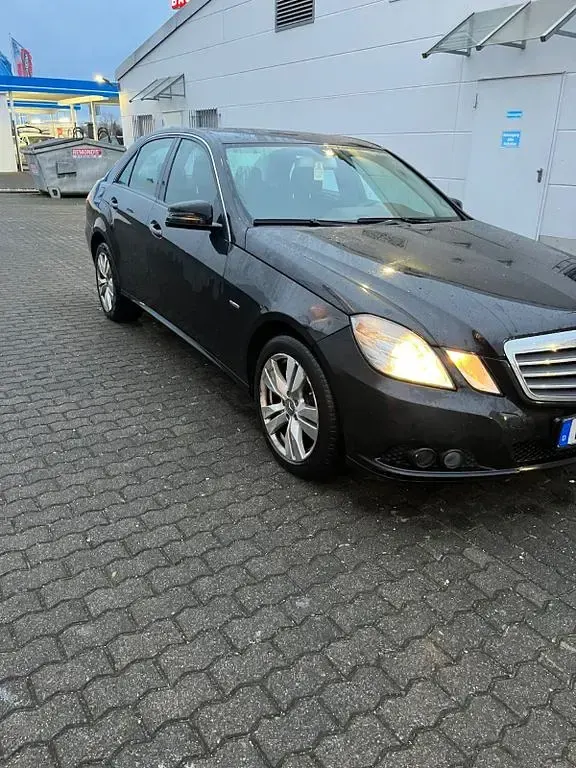 Brugt Mercedes E220 170 HK (125 kW) 2009 Sort Sedan