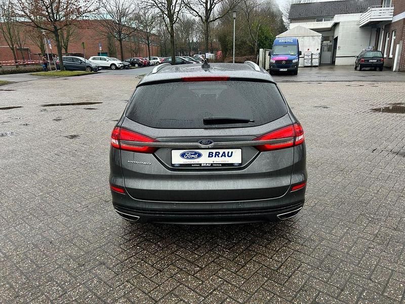 Gebraucht Ford Mondeo Titanium 190 PS (139 kW) 2020 Grau Limousine