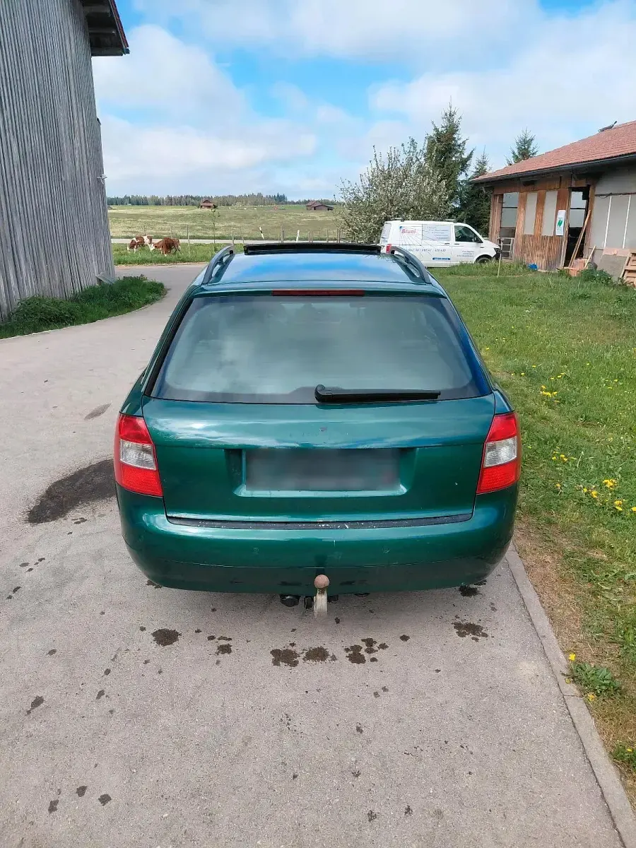 Gebraucht Audi A4 180 PS (132 kW) 2002 Grün Kombi