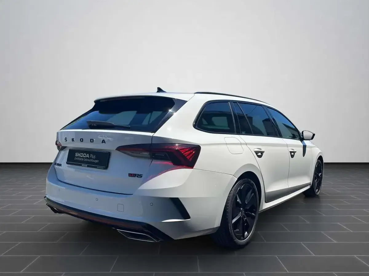 Gebraucht Skoda Octavia RS 200 PS (147 kW) 2024 Weiß Kombi