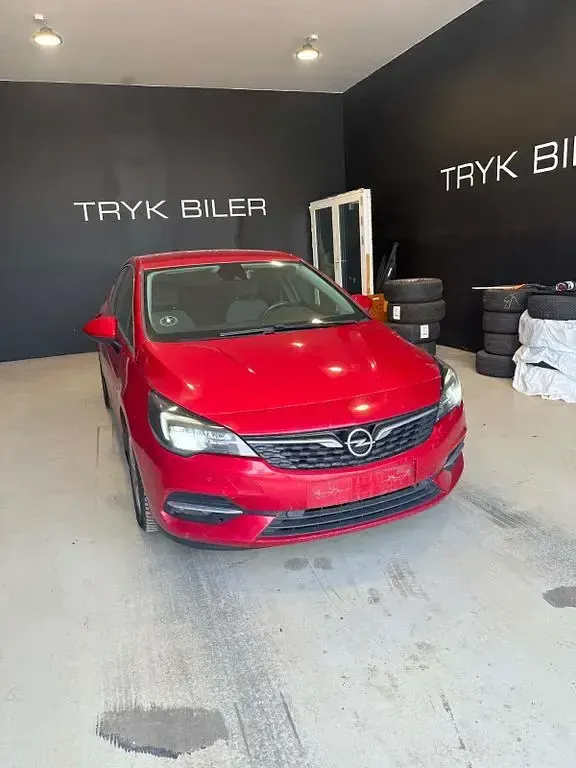 Gebraucht Opel Astra Elegance 105 PS (77 kW) 2020 Rot Limousine
