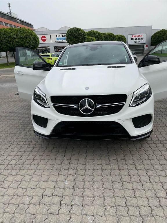 Weiß Gebraucht 2016 Mercedes GLE350 SUV | 36.800 € - Bild 1/4
