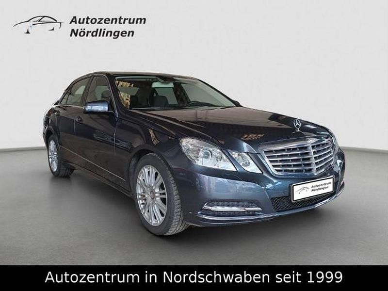 Gebraucht Mercedes E220 Elegance 170 PS (125 kW) 2012 Grau Limousine