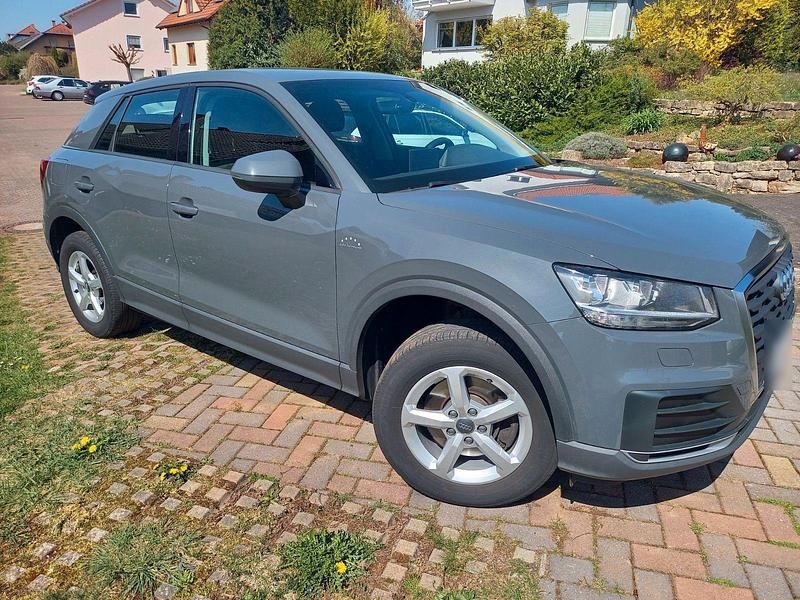 Usata Audi Q2 116 CV (85 kW) 2018 Grigio SUV