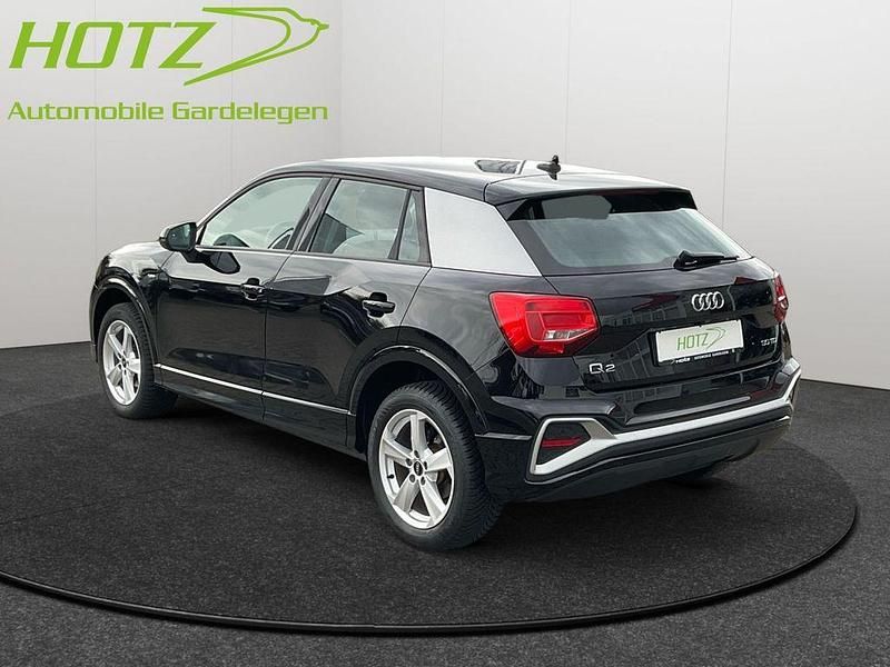 Gebraucht Audi Q2 S-Line 116 PS (85 kW) 2023 Mythosschwarz metallic SUV