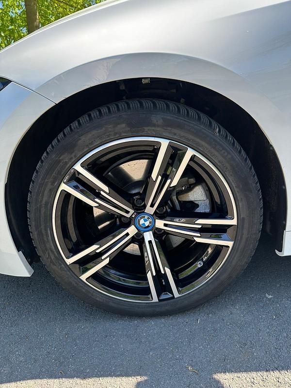 Gebraucht BMW 330e 292 PS (214 kW) 2022 Weiß Limousine