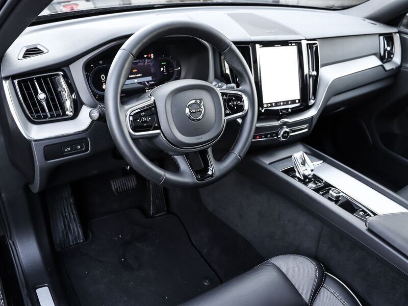 Gebraucht Volvo XC60 Plus 455 PS (334 kW) 2024 Onyx black/ metallic SUV
