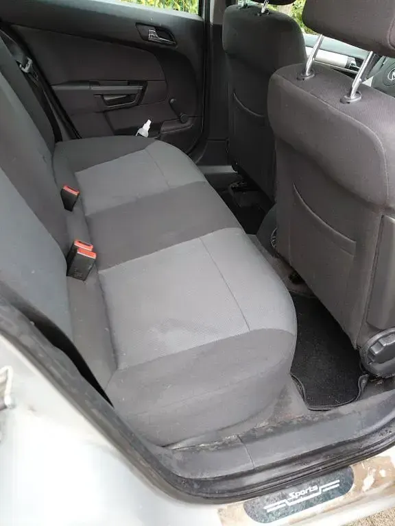 Gebraucht Opel Astra 140 PS (102 kW) 2007 Gold Limousine