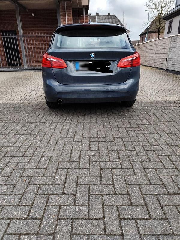 Gebraucht BMW 218 Active Tourer 136 PS (100 kW) 2015 Blau Van / Kleinbus