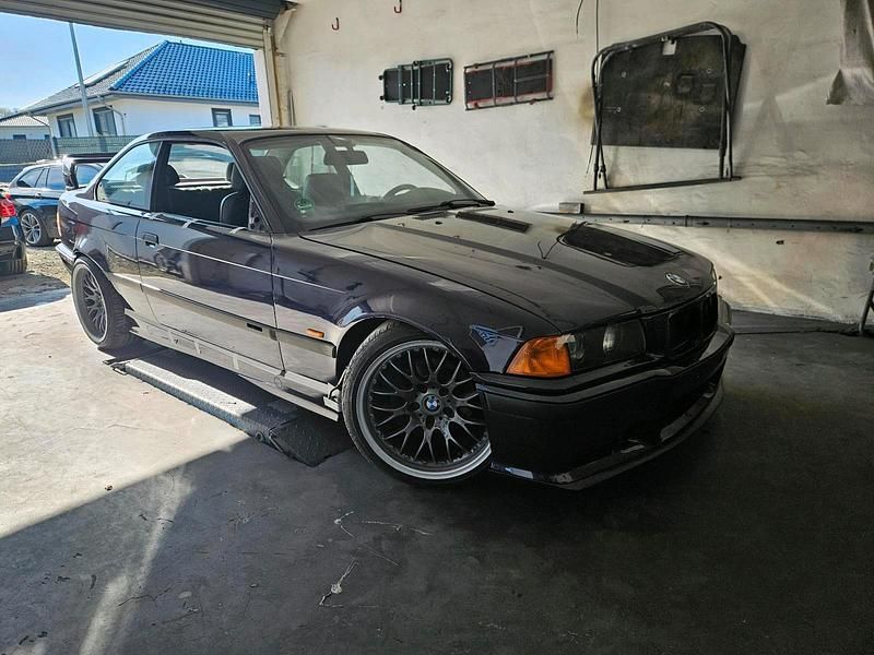 Violet Gebraucht 1997 BMW 320 Basis Coupé | 5.990 € (Fairer Preis) - Bild 1/4