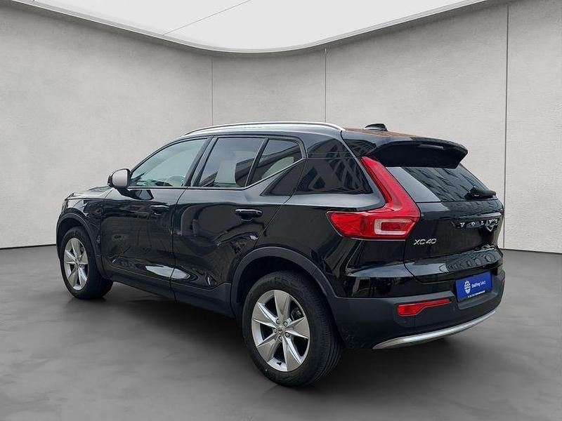 Gebraucht Volvo XC40 Core 163 PS (119 kW) 2022 Schwarz SUV