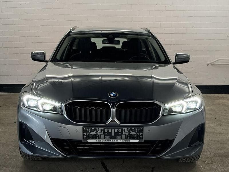 Gebraucht BMW 320 Shadowline 190 PS (139 kW) 2024 Skyscraper grau metallic Kombi