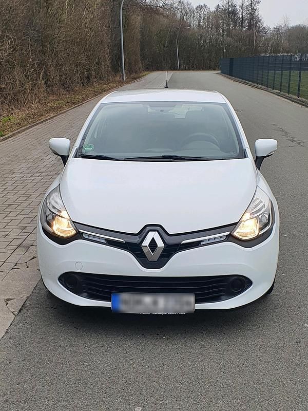 Gebraucht Renault Clio IV Dynamique 73 PS (53 kW) 2014 Weiß Kleinwagen