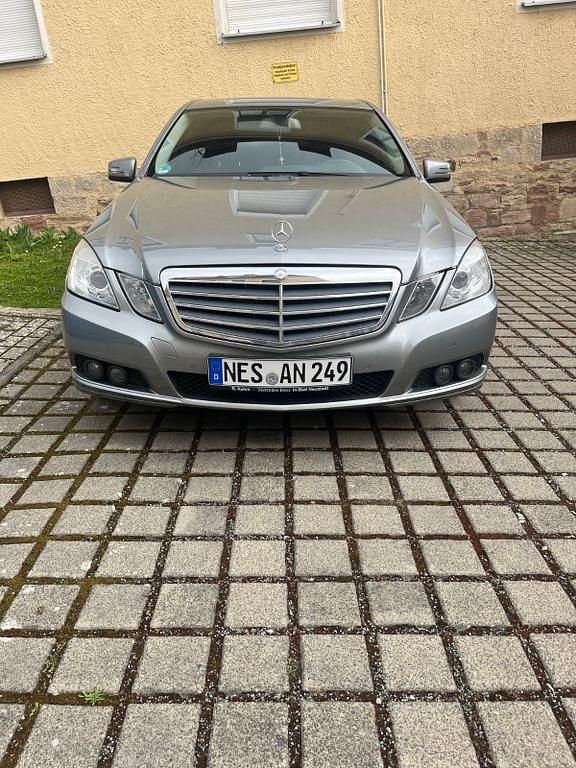 Gebraucht Mercedes E200 184 PS (135 kW) 2009 Grau Limousine