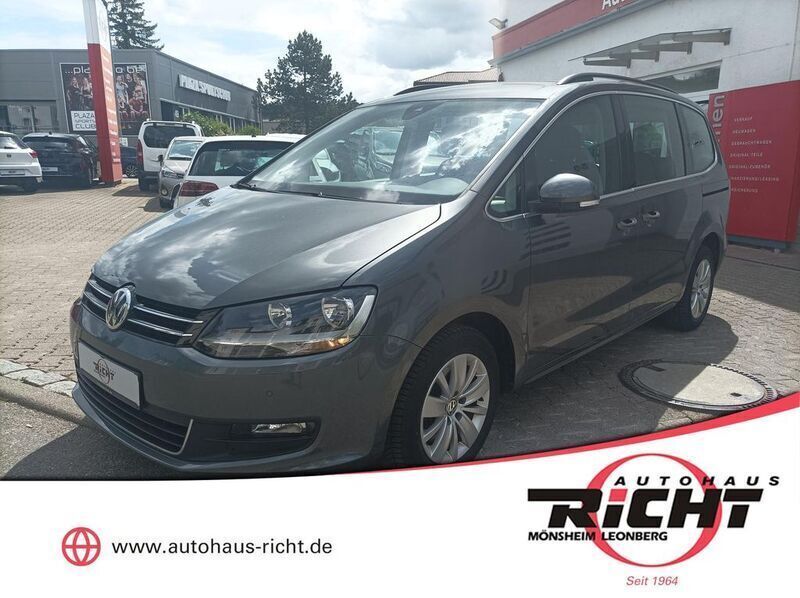 Indiumgrau Gebraucht 2022 VW Sharan Comfortline Van / Kleinbus | 25.440 € (Superpreis) - Bild 1/4