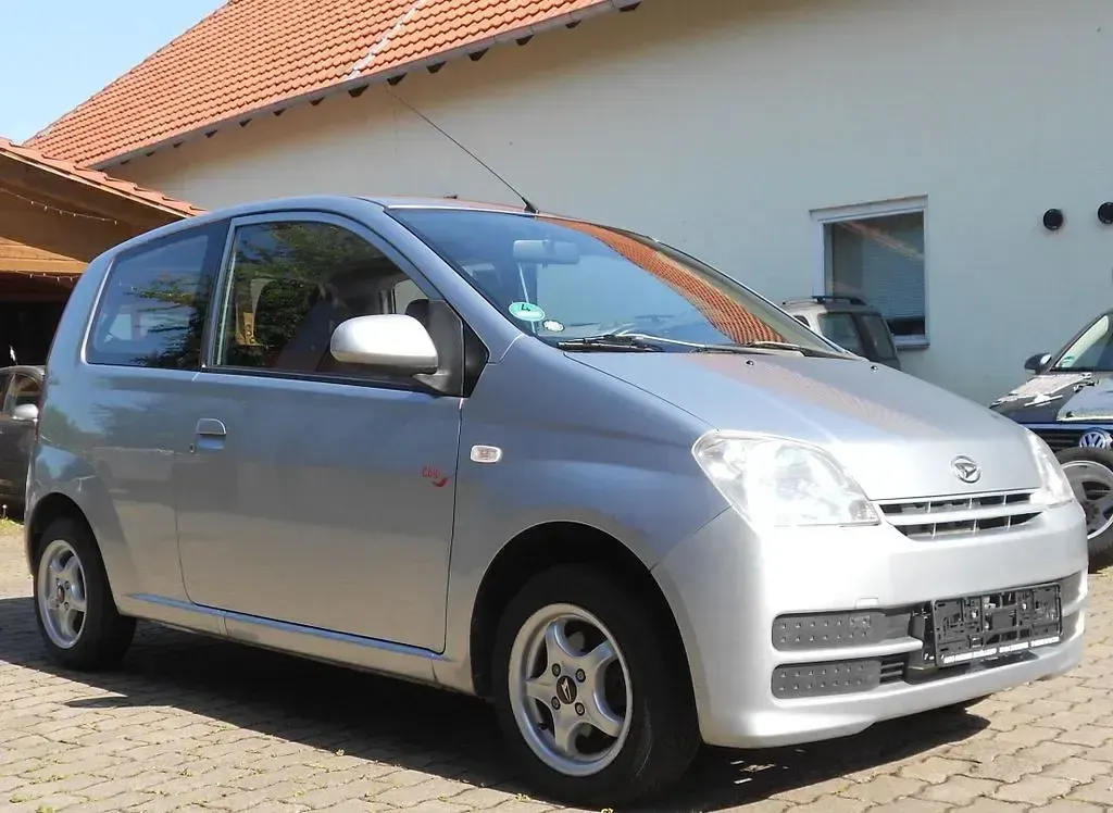 Gebraucht Daihatsu Cuore 58 PS (42 kW) 2006 Silber Kleinwagen