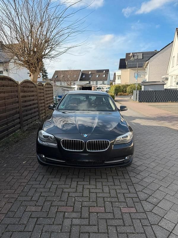 Gebraucht BMW 523 204 PS (150 kW) 2011 Schwarz Limousine